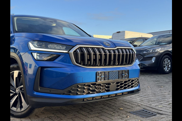 Škoda Kodiaq 1.5 TSI PHEV Tour Edition Zuid | 204pk | Stoelverwarming | 1.800kg Trekgewicht | Panoramadak | Škoda Kodiaq 1.5 TSI PHEV Tour Edition Zuid | 204pk | Stoelverwarming | 1.800kg Trekgewicht | Panoramadak |
