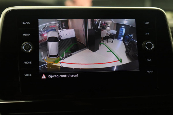 Volkswagen T-Roc 1.5 TSI R-Line Business 3X R-LINE/IQ/PANO/CARPLAY/CAM/KEYLES/VOL