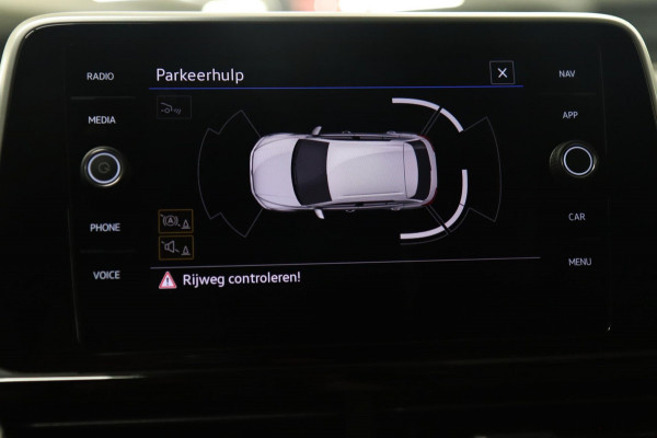 Volkswagen T-Roc 1.5 TSI R-Line Business 3X R-LINE/IQ/PANO/CARPLAY/CAM/KEYLES/VOL