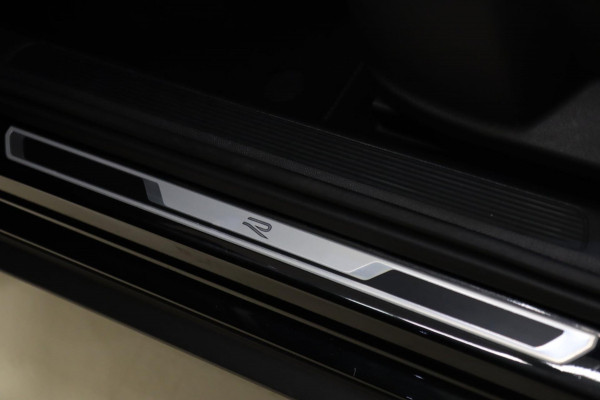 Volkswagen T-Roc 1.5 TSI R-Line Business 3X R-LINE/IQ/PANO/CARPLAY/CAM/KEYLES/VOL