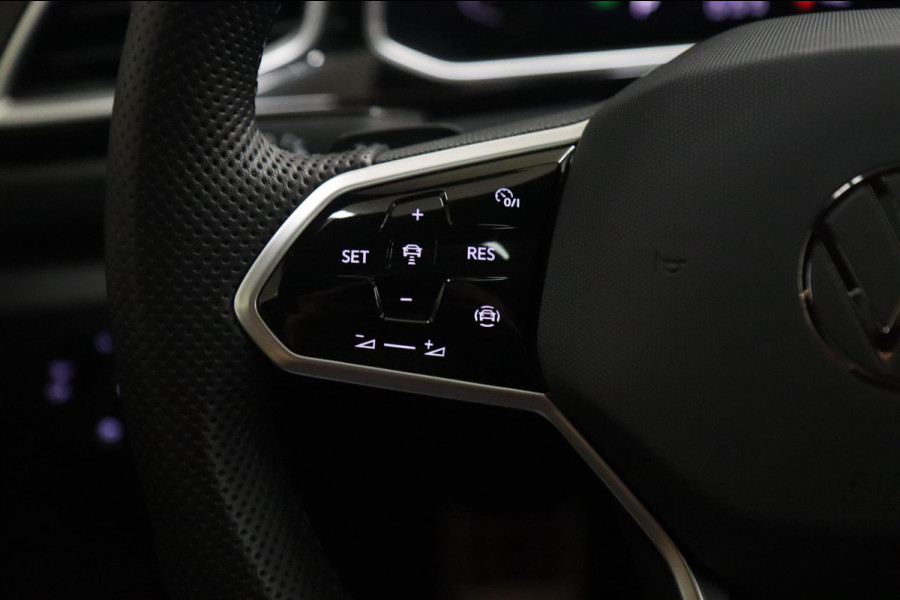 Volkswagen T-Roc 1.5 TSI R-Line Business 3X R-LINE/IQ/PANO/CARPLAY/CAM/KEYLES/VOL