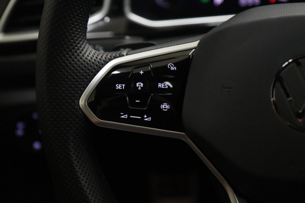 Volkswagen T-Roc 1.5 TSI R-Line Business 3X R-LINE/IQ/PANO/CARPLAY/CAM/KEYLES/VOL