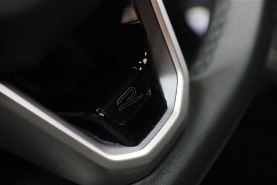 Volkswagen T-Roc 1.5 TSI R-Line Business 3X R-LINE/IQ/PANO/CARPLAY/CAM/KEYLES/VOL