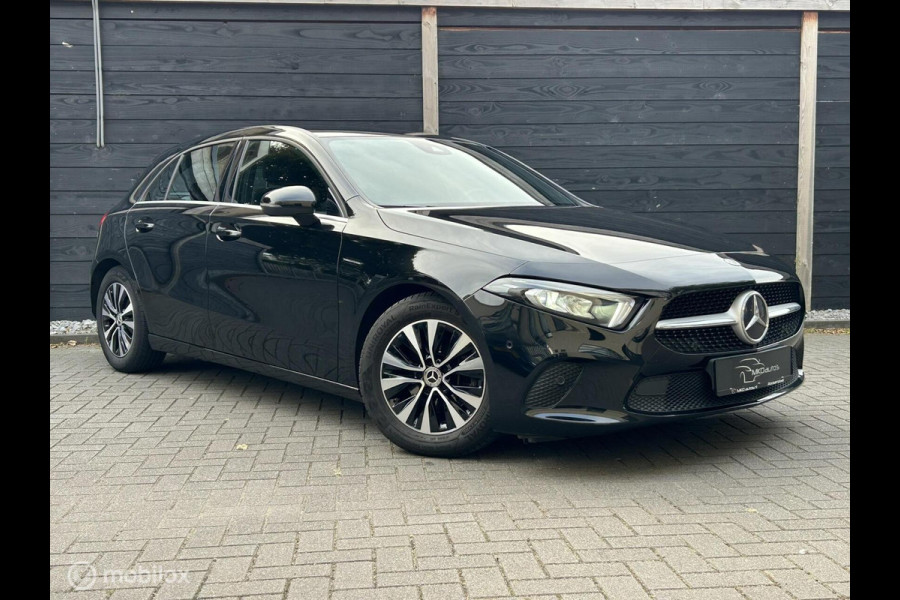 Mercedes-Benz A-Klasse 180 Business Solution FM nav / Camera / Half leder / LED