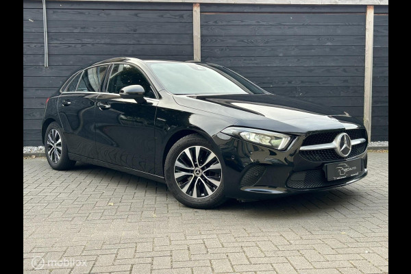 Mercedes-Benz A-Klasse 180 Business Solution FM nav / Camera / Half leder / LED