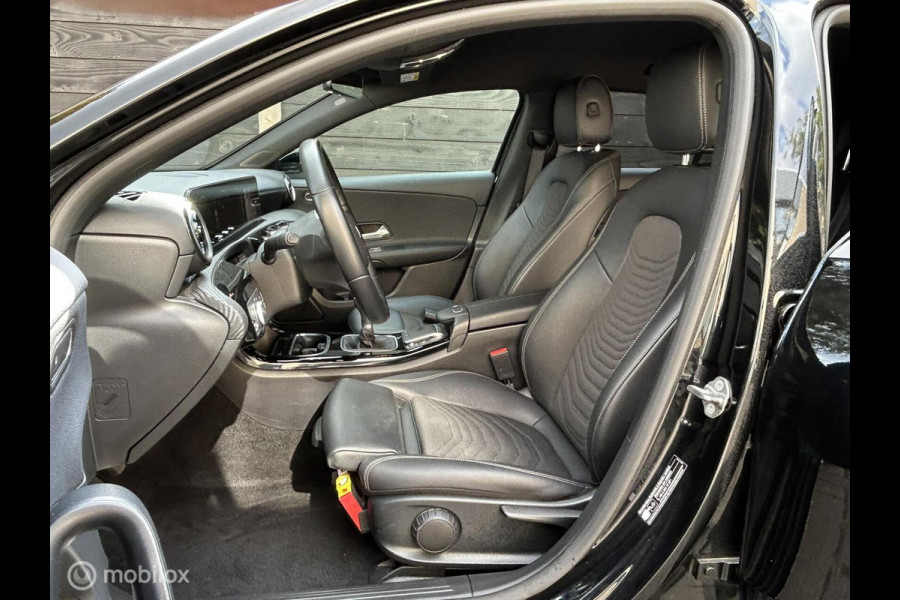 Mercedes-Benz A-Klasse 180 Business Solution FM nav / Camera / Half leder / LED
