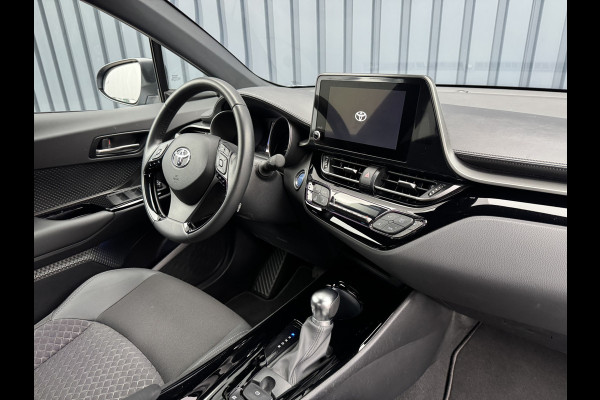 Toyota C-HR 1.8 Hybrid Bi tone | Draadloos Apple Carplay/Android auto | BSM | PDC V+A | 10 jr GARANTIE | Rijklaar!!!