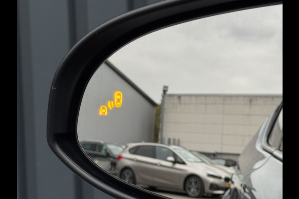 Toyota C-HR 1.8 Hybrid Bi tone | Draadloos Apple Carplay/Android auto | BSM | PDC V+A | 10 jr GARANTIE | Rijklaar!!!