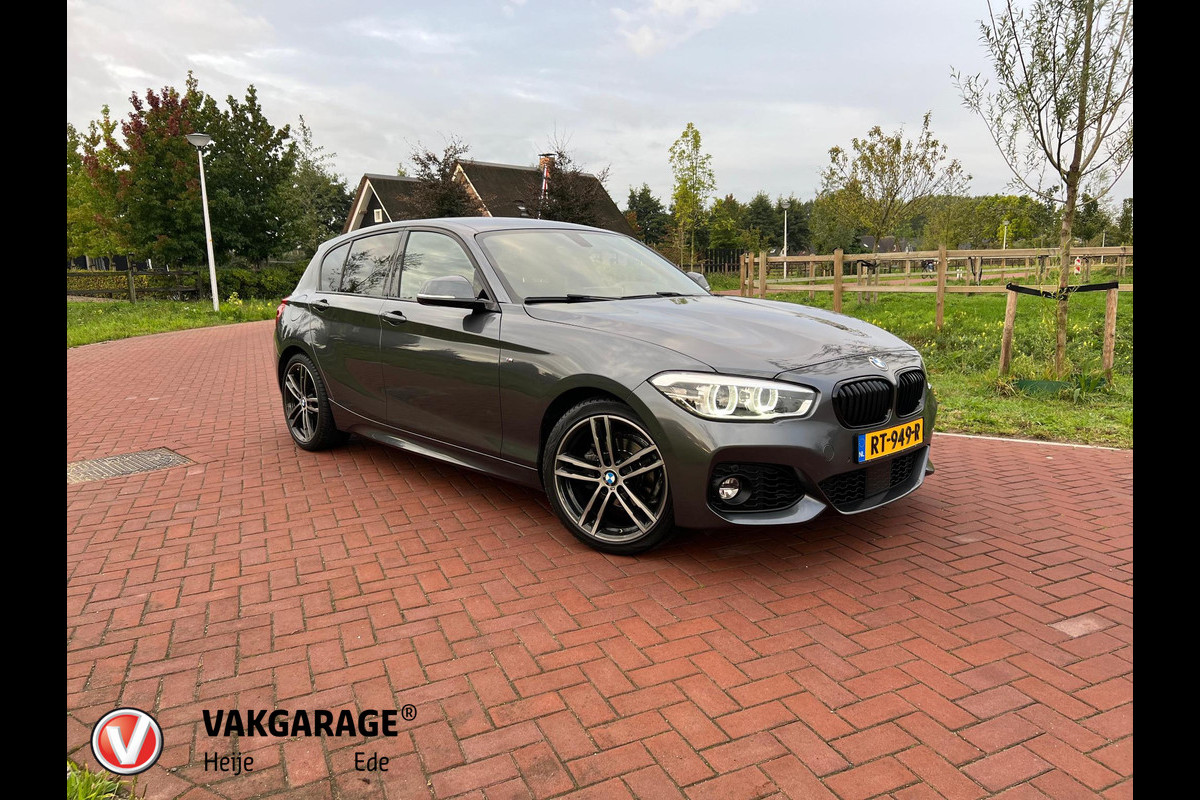 BMW 1-serie 118i Corporate Lease Executive M-Pakket | Automaat | Camera | Apple CarPlay BMW 1-serie 118i Corporate Lease Executive M-Pakket | Automaat | Camera | Apple CarPlay