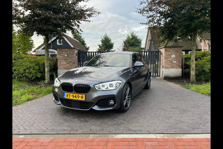 BMW 1-serie 118i Corporate Lease Executive M-Pakket | Automaat | Camera | Apple CarPlay