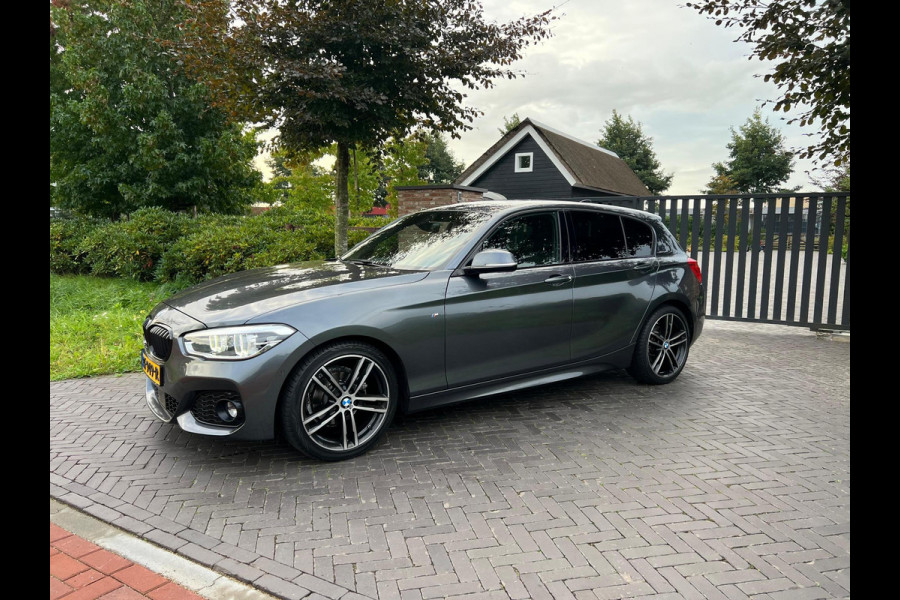 BMW 1-serie 118i Corporate Lease Executive M-Pakket | Automaat | Camera | Apple CarPlay