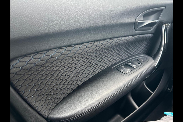 BMW 1-serie 118i Corporate Lease Executive M-Pakket | Automaat | Camera | Apple CarPlay