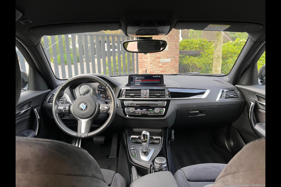 BMW 1-serie 118i Corporate Lease Executive M-Pakket | Automaat | Camera | Apple CarPlay
