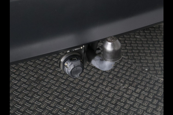 Toyota Yaris Cross 1.5 HYBRIDE EXECUTIVE BI-TONE GARANTIE TOT 9-2032 DODE HOEK DETECTIE.STOEL VERWARMING.TREKHAAK