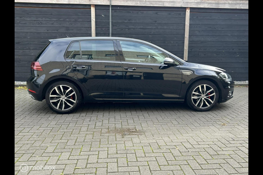 Volkswagen Golf 1.4 TSI Comfortline Bus. FM nav / Dig. dash / 17" / Camera Volkswagen Golf 1.4 TSI Comfortline Bus. FM nav / Dig. dash / 17" / Camera