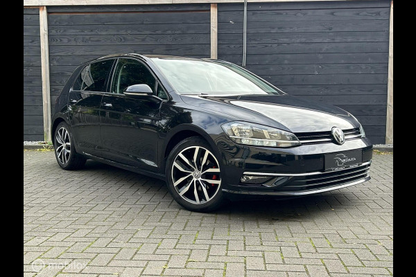 Volkswagen Golf 1.4 TSI Comfortline Bus. FM nav / Dig. dash / 17" / Camera Volkswagen Golf 1.4 TSI Comfortline Bus. FM nav / Dig. dash / 17" / Camera