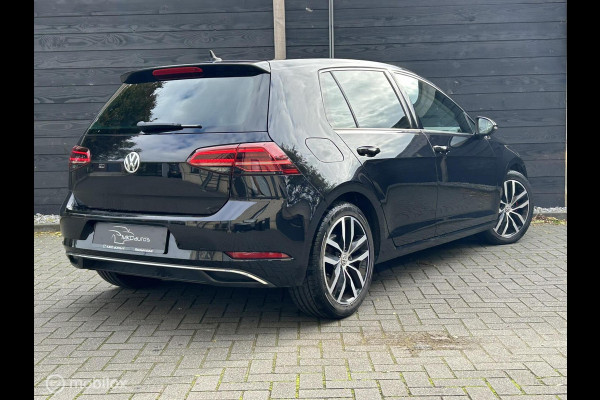 Volkswagen Golf 1.4 TSI Comfortline Bus. FM nav / Dig. dash / 17" / Camera Volkswagen Golf 1.4 TSI Comfortline Bus. FM nav / Dig. dash / 17" / Camera