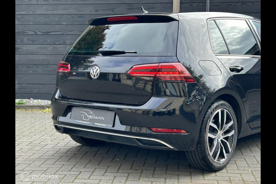 Volkswagen Golf 1.4 TSI Comfortline Bus. FM nav / Dig. dash / 17" / Camera Volkswagen Golf 1.4 TSI Comfortline Bus. FM nav / Dig. dash / 17" / Camera