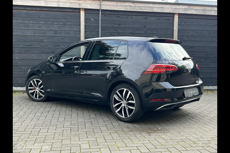 Volkswagen Golf 1.4 TSI Comfortline Bus. FM nav / Dig. dash / 17" / Camera Volkswagen Golf 1.4 TSI Comfortline Bus. FM nav / Dig. dash / 17" / Camera