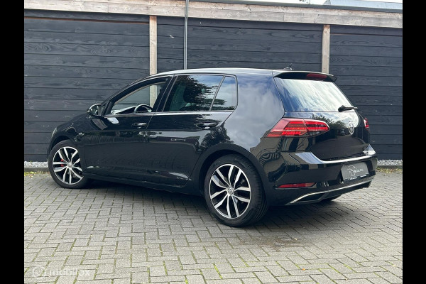 Volkswagen Golf 1.4 TSI Comfortline Bus. FM nav / Dig. dash / 17" / Camera Volkswagen Golf 1.4 TSI Comfortline Bus. FM nav / Dig. dash / 17" / Camera