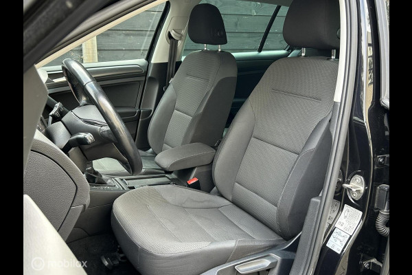 Volkswagen Golf 1.4 TSI Comfortline Bus. FM nav / Dig. dash / 17" / Camera Volkswagen Golf 1.4 TSI Comfortline Bus. FM nav / Dig. dash / 17" / Camera