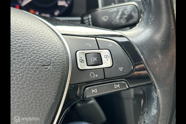 Volkswagen Golf 1.4 TSI Comfortline Bus. FM nav / Dig. dash / 17" / Camera Volkswagen Golf 1.4 TSI Comfortline Bus. FM nav / Dig. dash / 17" / Camera