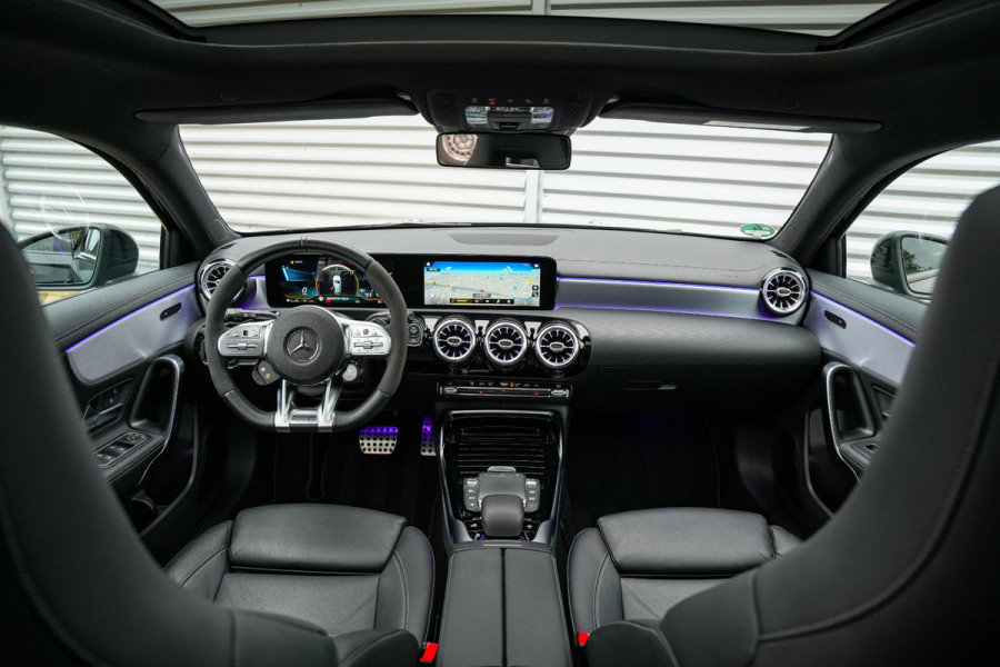 Mercedes-Benz A-Klasse AMG 45 S 4MATIC+ Premium Plus Panodak Ambient Widescreen ACC Leer Stoelverw.
