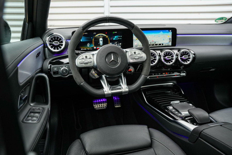 Mercedes-Benz A-Klasse AMG 45 S 4MATIC+ Premium Plus Panodak Ambient Widescreen ACC Leer Stoelverw.