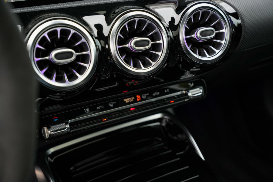 Mercedes-Benz A-Klasse AMG 45 S 4MATIC+ Premium Plus Panodak Ambient Widescreen ACC Leer Stoelverw.