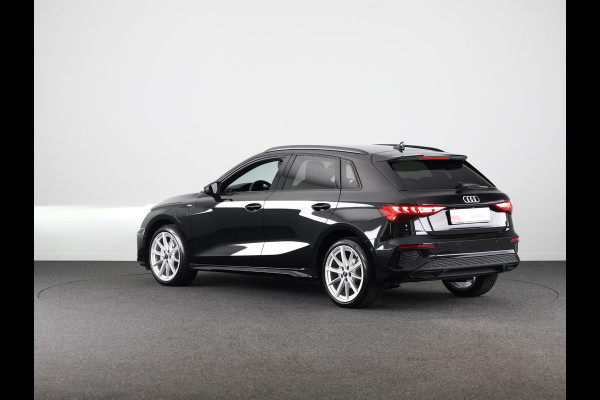 Audi A3 Sportback 40 TFSI e S edition 204 pk S-tronic | Nieuw Mode!!| Verlengde garantie | Navigatie | Trekhaak (afneembaar) | Parkeersensoren (Park assist) | Adaptieve cruise control | Stoelverwarming | S-line | Audi A3 Sportback 40 TFSI e S edition 204 pk S-tronic | Nieuw Mode!!| Verlengde garantie | Navigatie | Trekhaak (afneembaar) | Parkeersensoren (Park assist) | Adaptieve cruise control | Stoelverwarming | S-line |