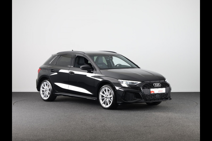 Audi A3 Sportback 40 TFSI e S edition 204 pk S-tronic | Nieuw Mode!!| Verlengde garantie | Navigatie | Trekhaak (afneembaar) | Parkeersensoren (Park assist) | Adaptieve cruise control | Stoelverwarming | S-line | Audi A3 Sportback 40 TFSI e S edition 204 pk S-tronic | Nieuw Mode!!| Verlengde garantie | Navigatie | Trekhaak (afneembaar) | Parkeersensoren (Park assist) | Adaptieve cruise control | Stoelverwarming | S-line |