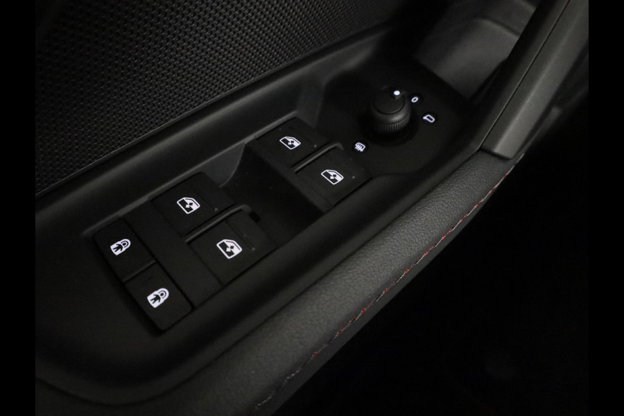 Audi A3 Sportback 40 TFSI e S edition 204 pk S-tronic | Nieuw Mode!!| Verlengde garantie | Navigatie | Trekhaak (afneembaar) | Parkeersensoren (Park assist) | Adaptieve cruise control | Stoelverwarming | S-line | Audi A3 Sportback 40 TFSI e S edition 204 pk S-tronic | Nieuw Mode!!| Verlengde garantie | Navigatie | Trekhaak (afneembaar) | Parkeersensoren (Park assist) | Adaptieve cruise control | Stoelverwarming | S-line |