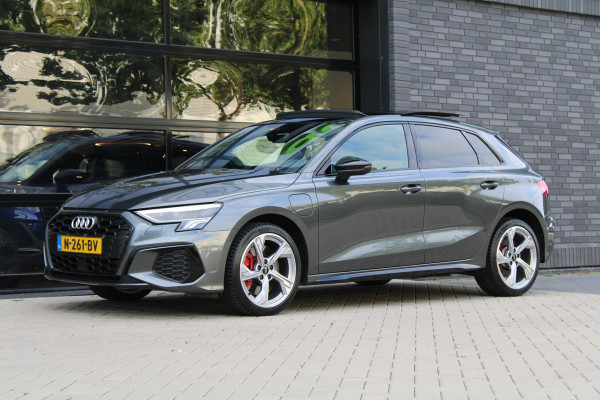 Audi A3 Sportback 45 TFSI e S edition Competition | NAP | BTW | PANO | S-LINE | CARPLAY | Audi A3 Sportback 45 TFSI e S edition Competition | NAP | BTW | PANO | S-LINE | CARPLAY |