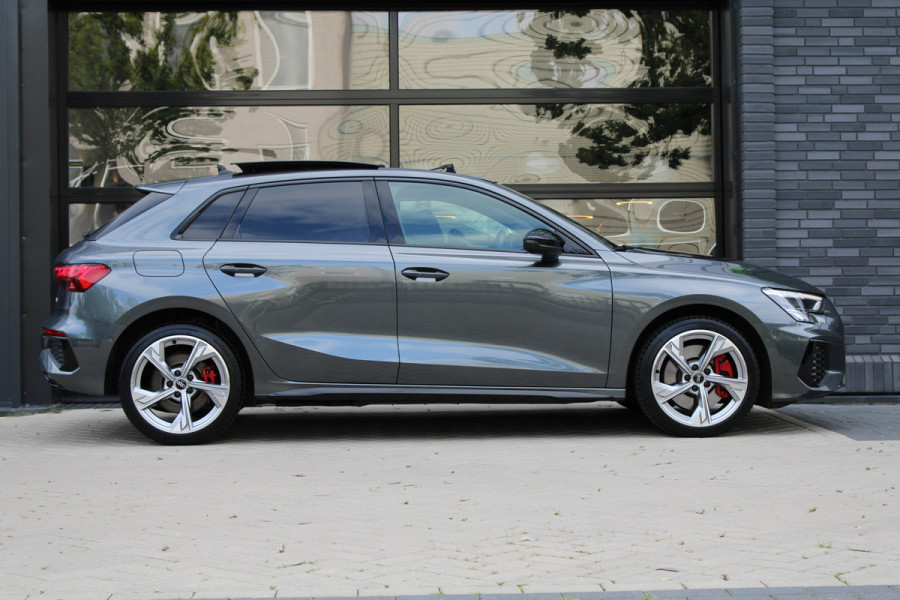 Audi A3 Sportback 45 TFSI e S edition Competition | NAP | BTW | PANO | S-LINE | CARPLAY | Audi A3 Sportback 45 TFSI e S edition Competition | NAP | BTW | PANO | S-LINE | CARPLAY |