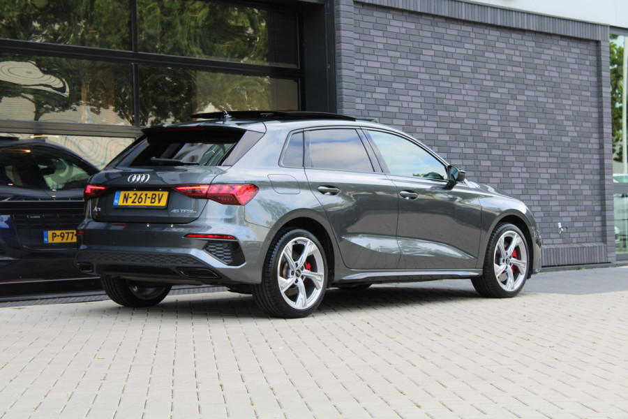 Audi A3 Sportback 45 TFSI e S edition Competition | NAP | BTW | PANO | S-LINE | CARPLAY | Audi A3 Sportback 45 TFSI e S edition Competition | NAP | BTW | PANO | S-LINE | CARPLAY |