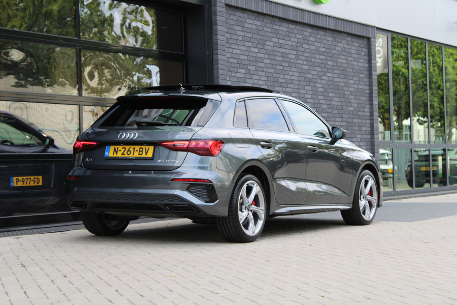 Audi A3 Sportback 45 TFSI e S edition Competition | NAP | BTW | PANO | S-LINE | CARPLAY | Audi A3 Sportback 45 TFSI e S edition Competition | NAP | BTW | PANO | S-LINE | CARPLAY |