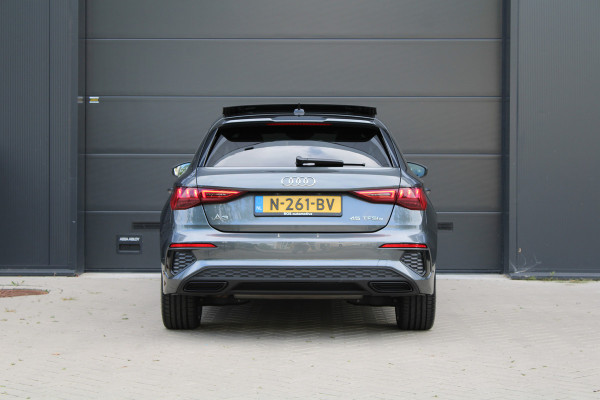 Audi A3 Sportback 45 TFSI e S edition Competition | NAP | BTW | PANO | S-LINE | CARPLAY | Audi A3 Sportback 45 TFSI e S edition Competition | NAP | BTW | PANO | S-LINE | CARPLAY |