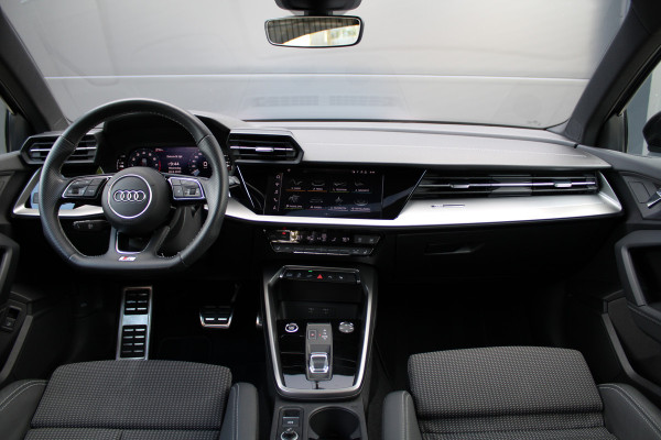 Audi A3 Sportback 45 TFSI e S edition Competition | NAP | BTW | PANO | S-LINE | CARPLAY | Audi A3 Sportback 45 TFSI e S edition Competition | NAP | BTW | PANO | S-LINE | CARPLAY |