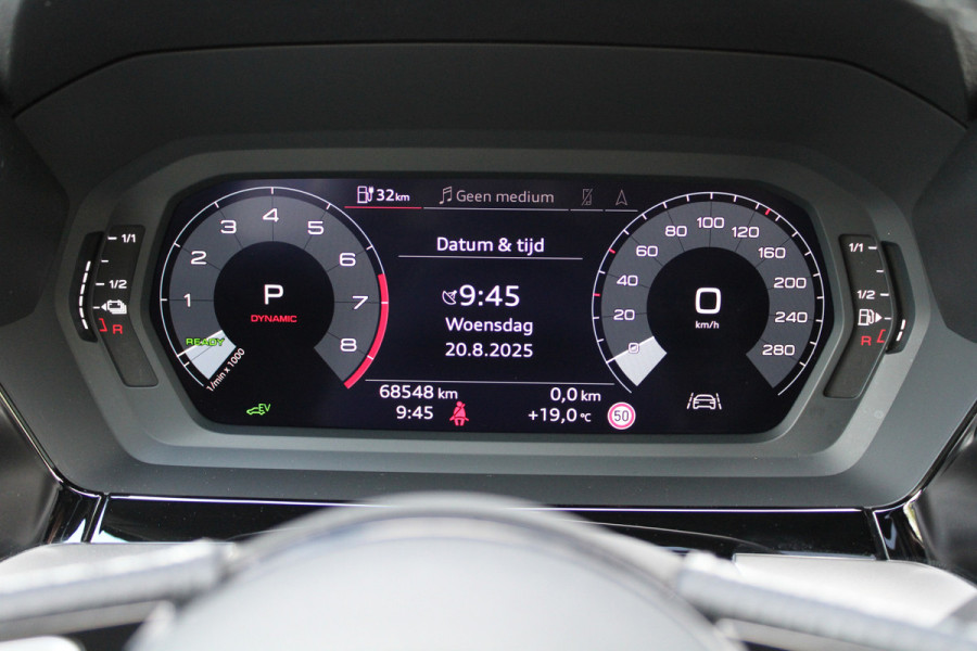 Audi A3 Sportback 45 TFSI e S edition Competition | NAP | BTW | PANO | S-LINE | CARPLAY | Audi A3 Sportback 45 TFSI e S edition Competition | NAP | BTW | PANO | S-LINE | CARPLAY |