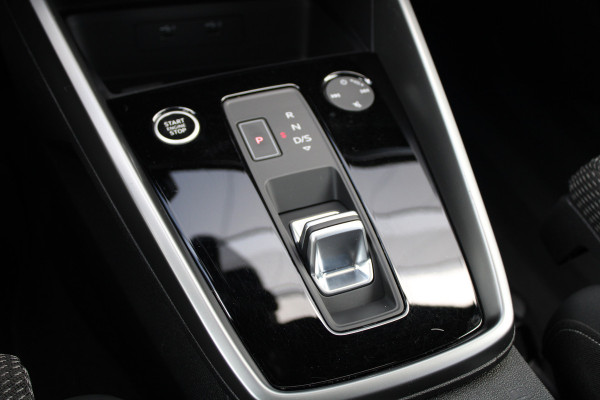 Audi A3 Sportback 45 TFSI e S edition Competition | NAP | BTW | PANO | S-LINE | CARPLAY | Audi A3 Sportback 45 TFSI e S edition Competition | NAP | BTW | PANO | S-LINE | CARPLAY |