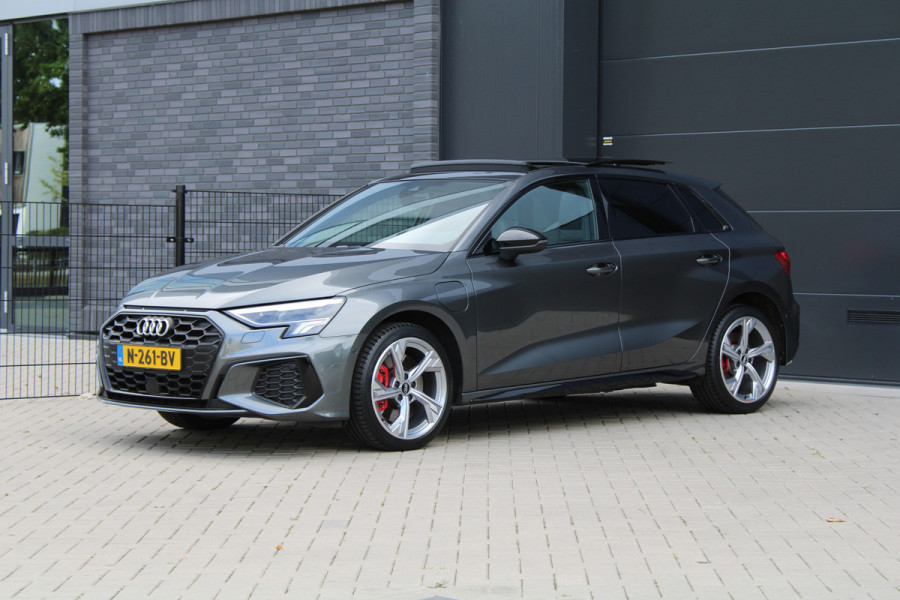 Audi A3 Sportback 45 TFSI e S edition Competition | NAP | BTW | PANO | S-LINE | CARPLAY | Audi A3 Sportback 45 TFSI e S edition Competition | NAP | BTW | PANO | S-LINE | CARPLAY |