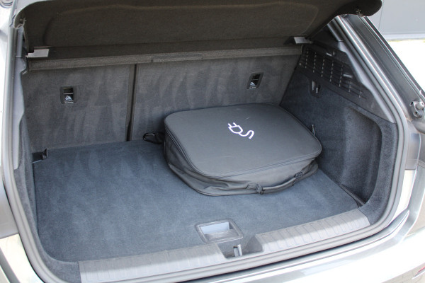 Audi A3 Sportback 45 TFSI e S edition Competition | NAP | BTW | PANO | S-LINE | CARPLAY | Audi A3 Sportback 45 TFSI e S edition Competition | NAP | BTW | PANO | S-LINE | CARPLAY |