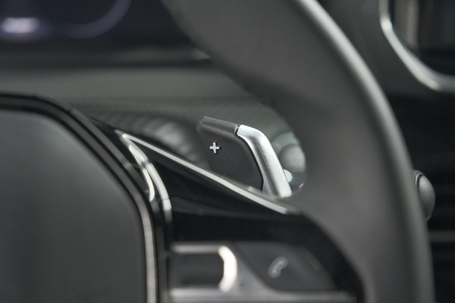 Peugeot 2008 Hybrid 145 e-DCS6 Allure | 360 Camera | Adaptieve Cruise Control | Dodehoekdetectie