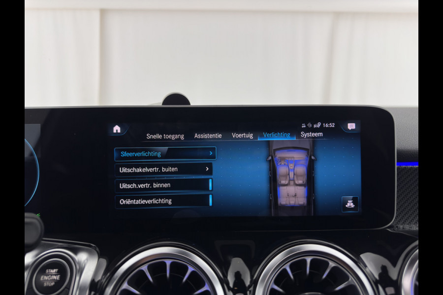 Mercedes-Benz Glb 250 4MATIC Premium Aut. *PANO | LEATHER-MICROFIBRE | FULL-LED | BURMESTER-SOUND | TOP-VIEW | ADAPTIVE-CRUISE | BLIND-SPOT | MEMORY-PACK | WIDESCREEN-COCKPIT | KEYLESS | HEATED-SPORTSEATS | AMBIENT-LIGHT | CARPL