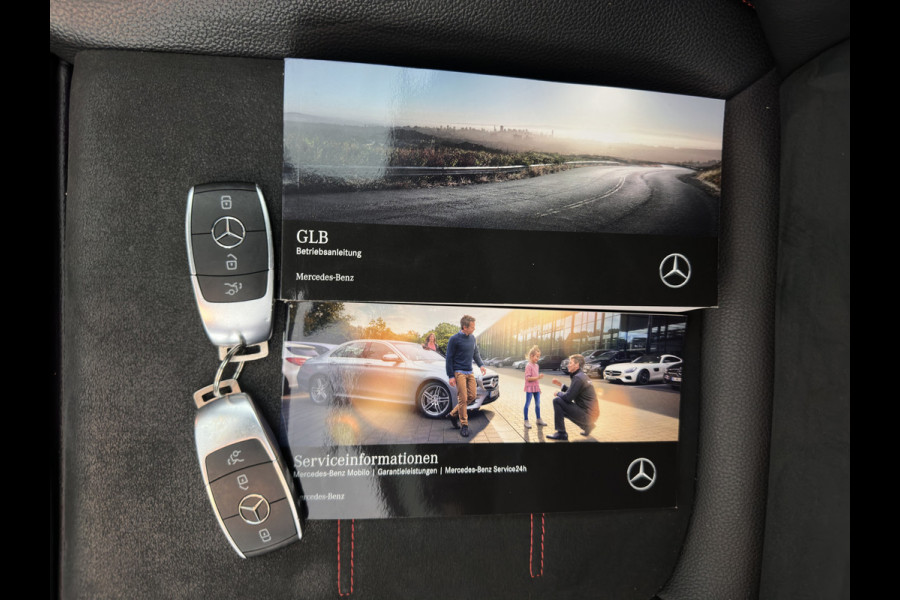 Mercedes-Benz Glb 250 4MATIC Premium Aut. *PANO | LEATHER-MICROFIBRE | FULL-LED | BURMESTER-SOUND | TOP-VIEW | ADAPTIVE-CRUISE | BLIND-SPOT | MEMORY-PACK | WIDESCREEN-COCKPIT | KEYLESS | HEATED-SPORTSEATS | AMBIENT-LIGHT | CARPL
