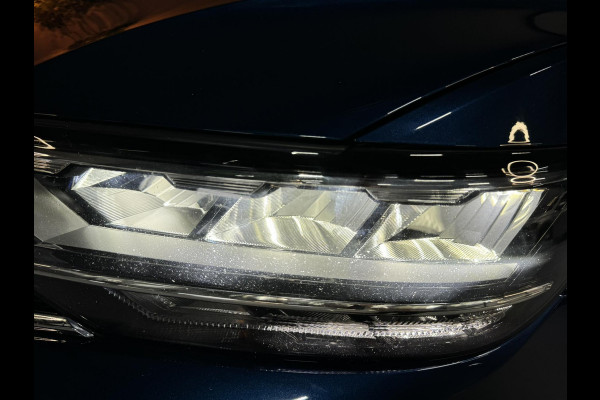 Volkswagen Passat Variant 1.5 TSI Business Garantie Elek. Trekhaak Carplay StoelVW Keyless ACC PDC Navi LED DAB Rijklaar Volkswagen Passat Variant 1.5 TSI Business Garantie Elek. Trekhaak Carplay StoelVW Keyless ACC PDC Navi LED DAB Rijklaar