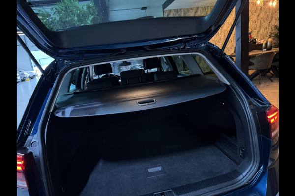 Volkswagen Passat Variant 1.5 TSI Business Garantie Elek. Trekhaak Carplay StoelVW Keyless ACC PDC Navi LED DAB Rijklaar Volkswagen Passat Variant 1.5 TSI Business Garantie Elek. Trekhaak Carplay StoelVW Keyless ACC PDC Navi LED DAB Rijklaar