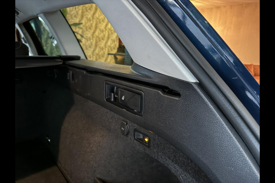 Volkswagen Passat Variant 1.5 TSI Business Garantie Elek. Trekhaak Carplay StoelVW Keyless ACC PDC Navi LED DAB Rijklaar Volkswagen Passat Variant 1.5 TSI Business Garantie Elek. Trekhaak Carplay StoelVW Keyless ACC PDC Navi LED DAB Rijklaar