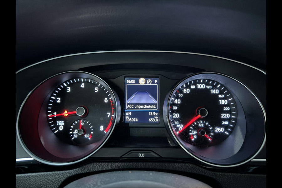 Volkswagen Passat Variant 1.5 TSI Business Garantie Elek. Trekhaak Carplay StoelVW Keyless ACC PDC Navi LED DAB Rijklaar Volkswagen Passat Variant 1.5 TSI Business Garantie Elek. Trekhaak Carplay StoelVW Keyless ACC PDC Navi LED DAB Rijklaar