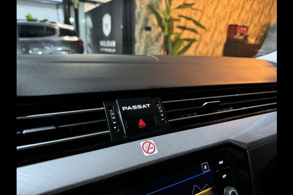 Volkswagen Passat Variant 1.5 TSI Business Garantie Elek. Trekhaak Carplay StoelVW Keyless ACC PDC Navi LED DAB Rijklaar Volkswagen Passat Variant 1.5 TSI Business Garantie Elek. Trekhaak Carplay StoelVW Keyless ACC PDC Navi LED DAB Rijklaar